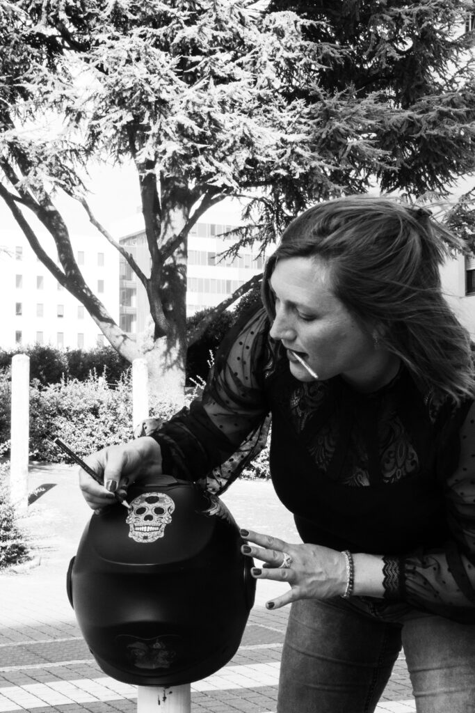 Séverine Luces pinstriper